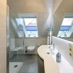 Godenhus Luisa *